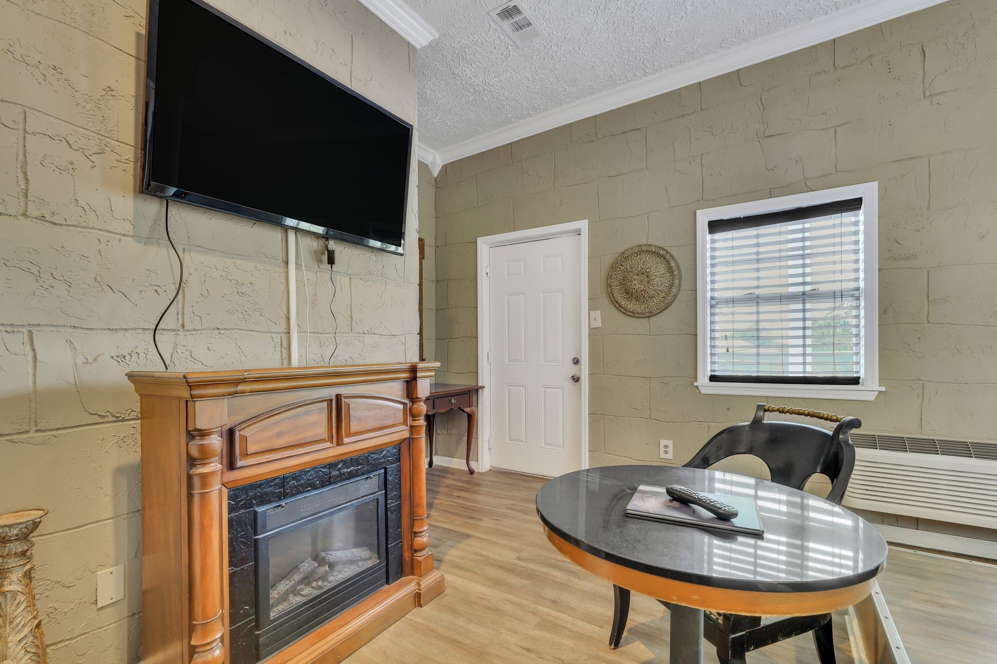 Penthouse, photo 10 of 13