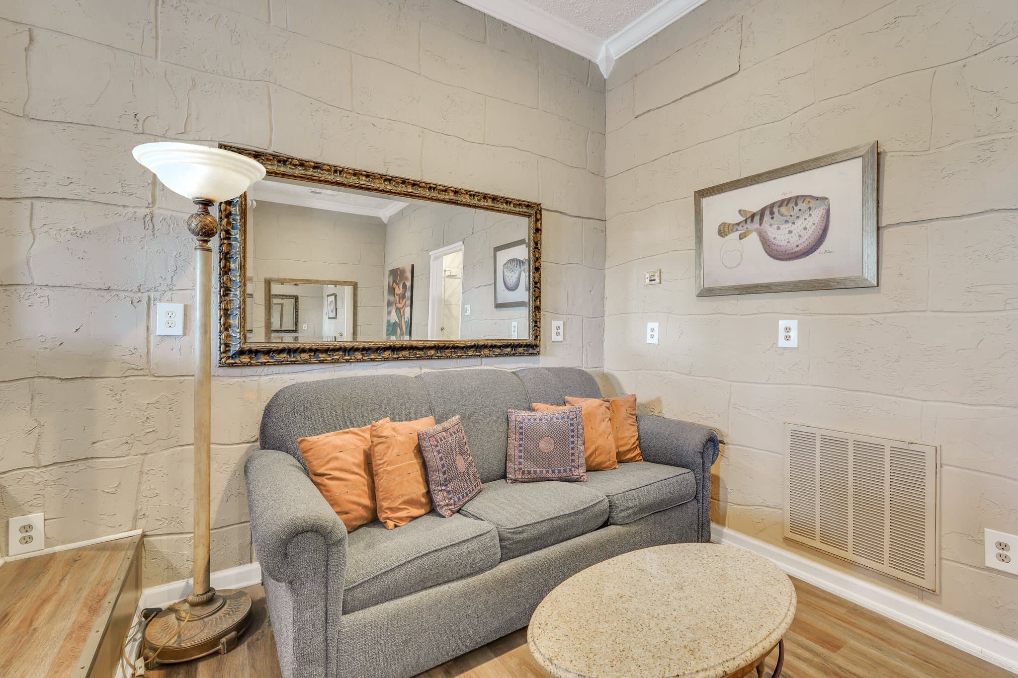 Penthouse, photo 2 of 13
