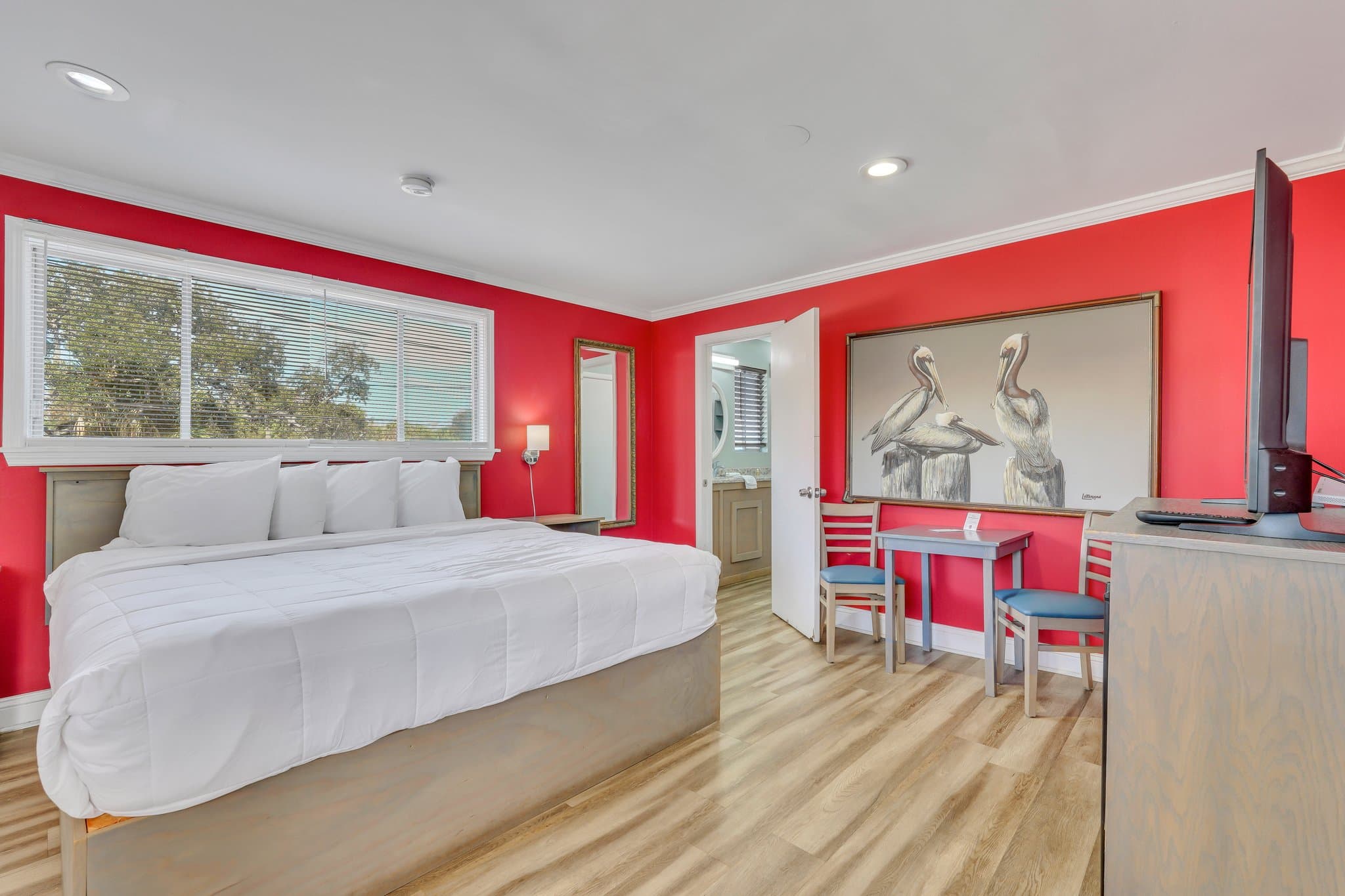 Red Room, photo 1 of 5